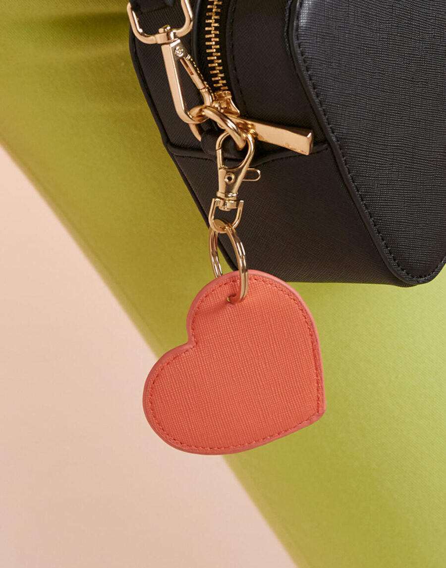 Boutique Heart Key Clip<P />